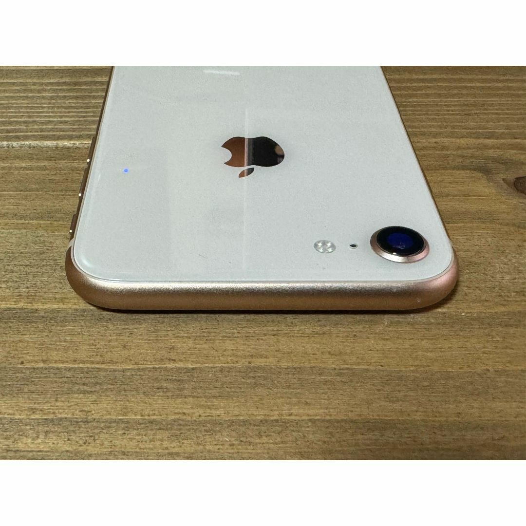 Apple(アップル)のiPhone8  64GB ゴールド SIMフリー スマホ/家電/カメラのスマートフォン/携帯電話(スマートフォン本体)の商品写真