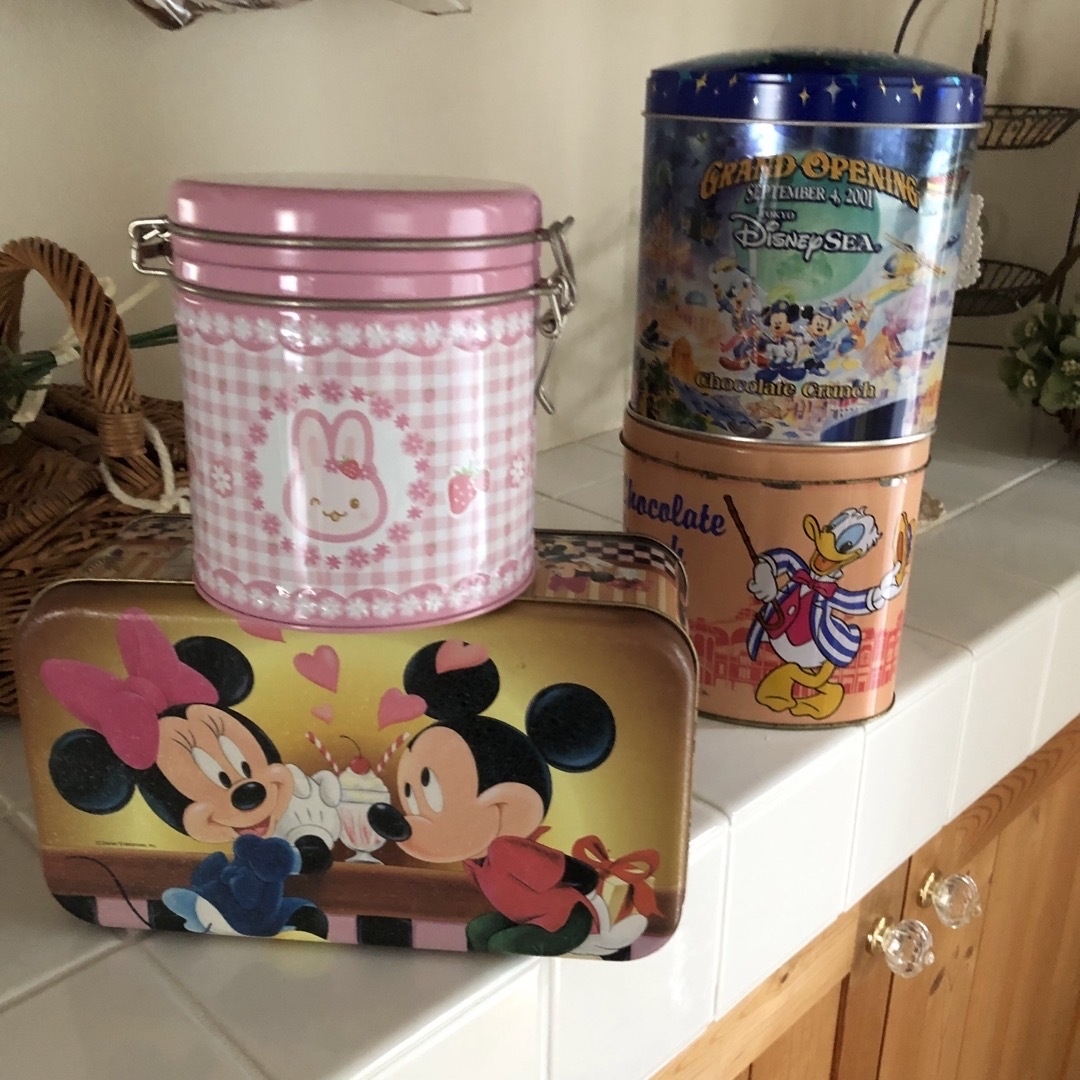Disney(ディズニー)の【ディズニー】空き缶　空き箱　 インテリア/住まい/日用品のキッチン/食器(容器)の商品写真