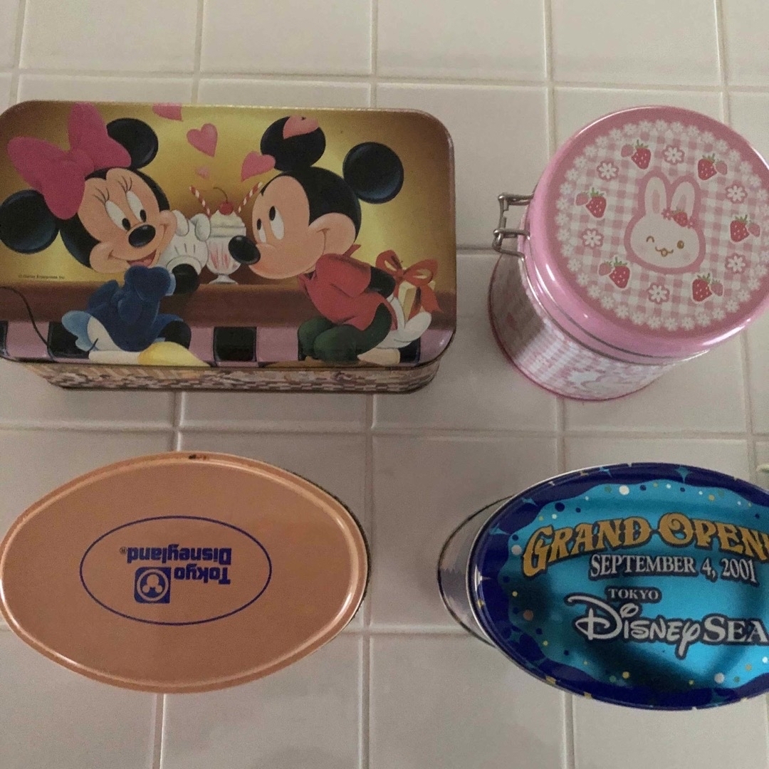 Disney(ディズニー)の【ディズニー】空き缶　空き箱　 インテリア/住まい/日用品のキッチン/食器(容器)の商品写真