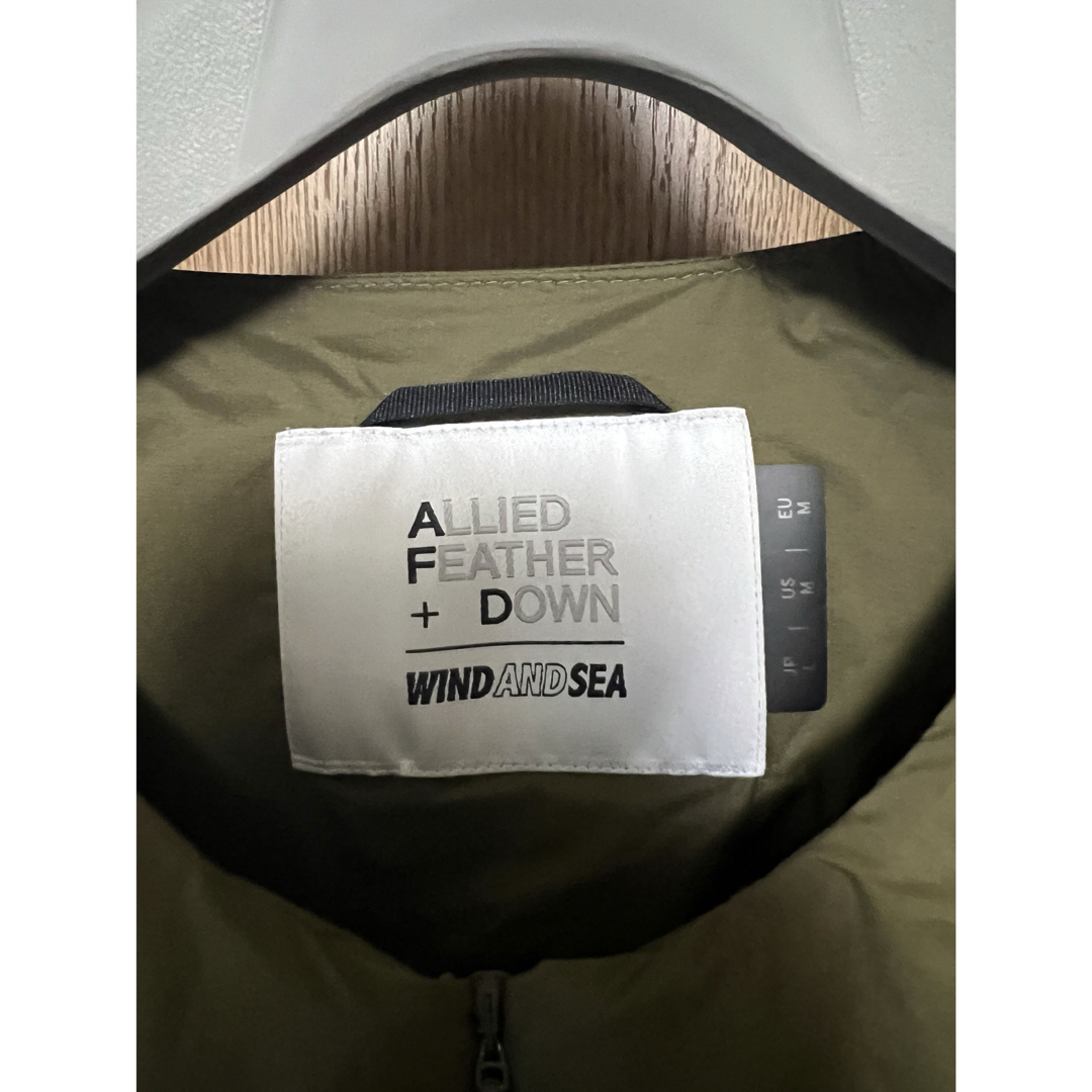 WIND AND SEA(ウィンダンシー)のウィンダンシー　AFD X WDS LOUNGE DOWN BLOUSON メンズのジャケット/アウター(ダウンジャケット)の商品写真