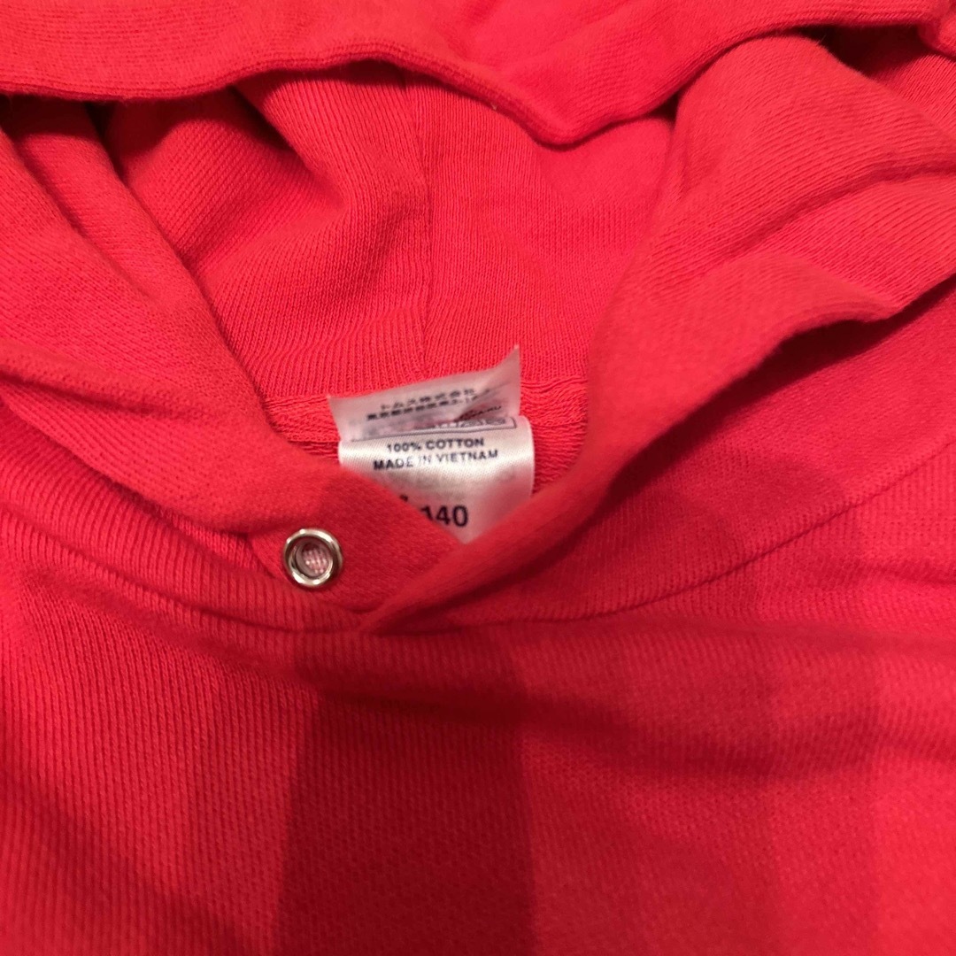 赤　キッズパーカー キッズ/ベビー/マタニティのキッズ服男の子用(90cm~)(ジャケット/上着)の商品写真