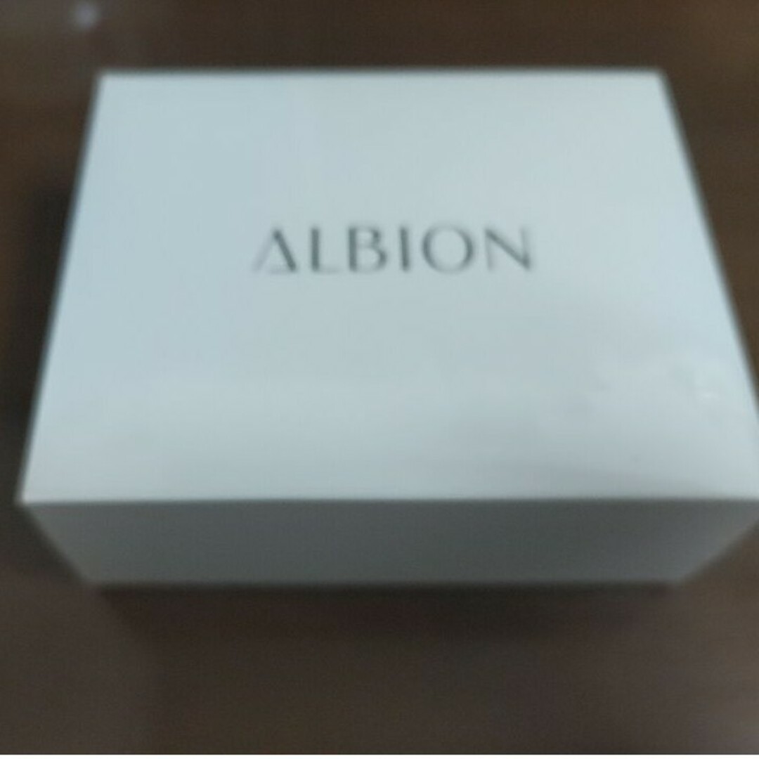 ALBION(アルビオン)の★新品★アルビオン　２０２１年記念日 レディースのファッション小物(財布)の商品写真