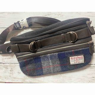 ハリスツイード(Harris Tweed)の美品　ハリスツィード　クロッシー　ボディバッグ　大きめ　チェック　シック(ボディーバッグ)