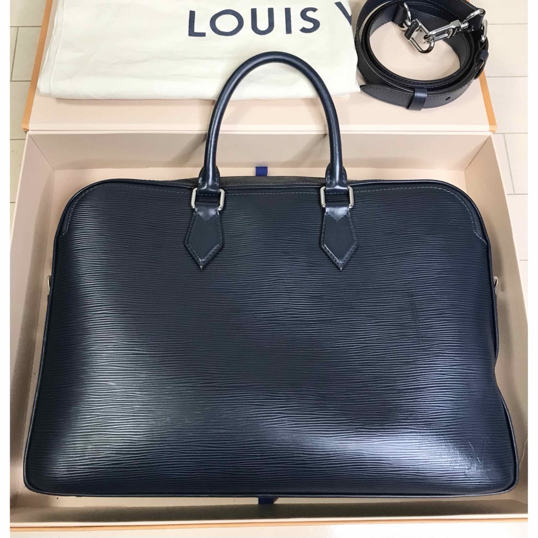 LOUIS VUITTON(ルイヴィトン)のLouis Vuitton Dandy MM ブリーフケース エピレザー メンズのバッグ(ビジネスバッグ)の商品写真