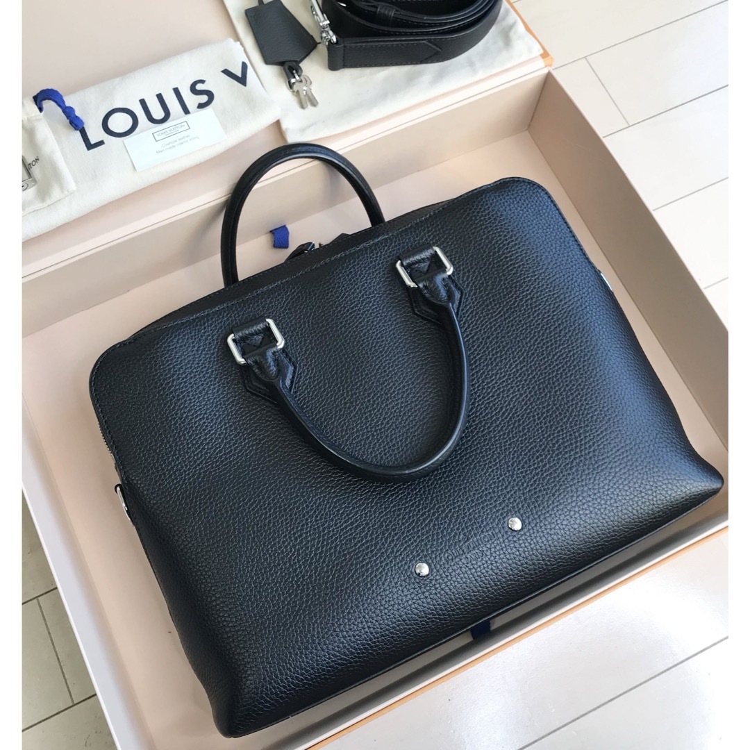 LOUIS VUITTON(ルイヴィトン)のLouis Vuitton Armand PM トリヨン ブリーフケース メンズのバッグ(ビジネスバッグ)の商品写真