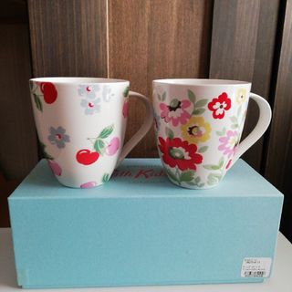 キャスキッドソン(Cath Kidston)のCath Kidstonキャスキッドソン　マグカップ２個セット　新品(グラス/カップ)