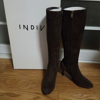 インディヴィ(INDIVI)のINDIVI　ブラウン スエード ブーツ(ブーツ)