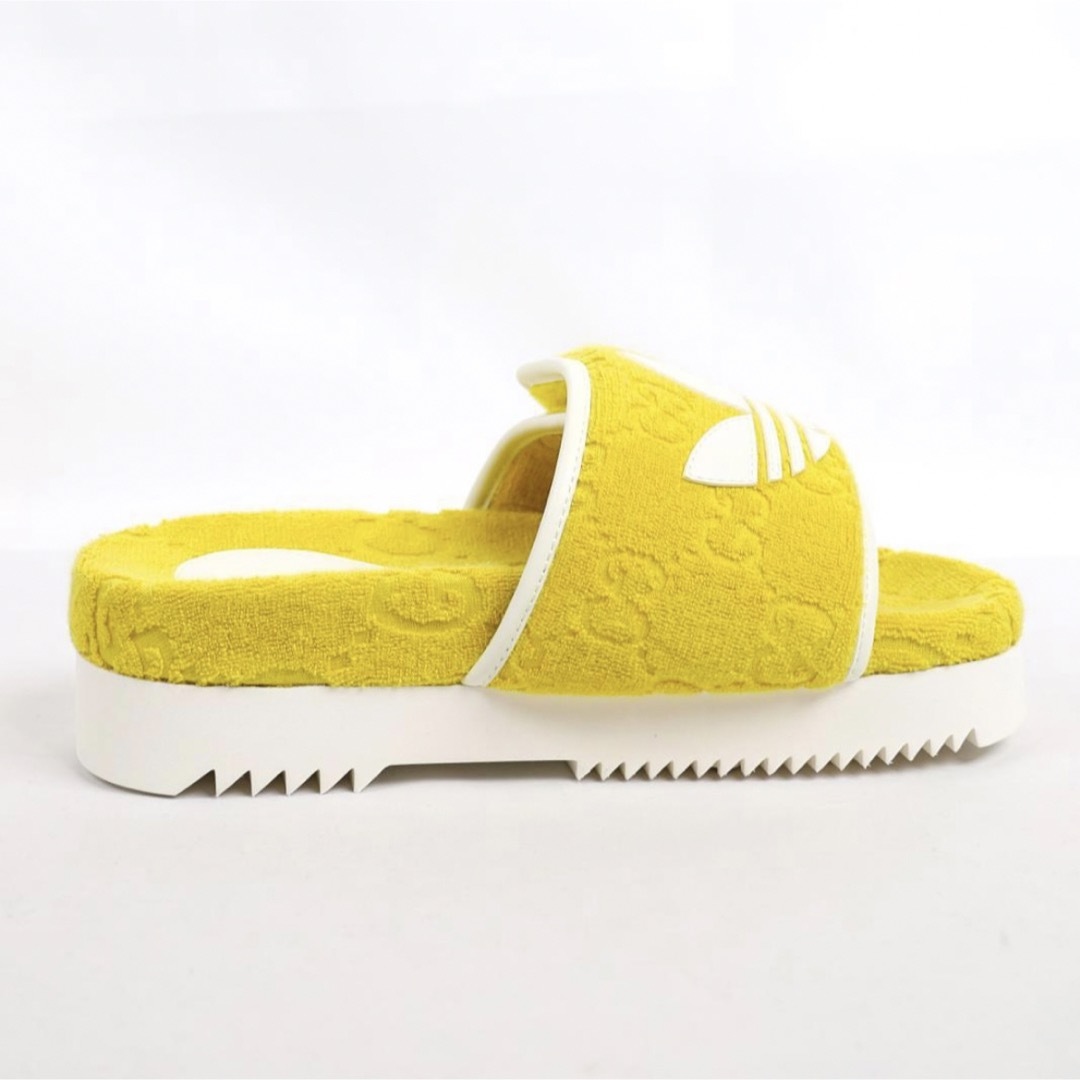 Gucci(グッチ)の新品　adidas x Gucci コラボ GG プラットフォームサンダル　黄 レディースの靴/シューズ(サンダル)の商品写真