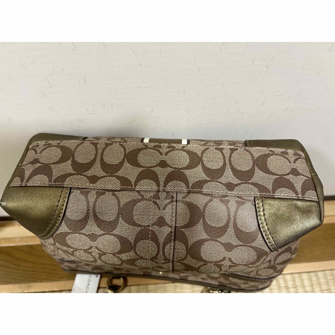 COACH(コーチ)のにゃん★断捨離中様専用【値下げ！未使用】COACHコーチ　トートバッグ レディースのバッグ(トートバッグ)の商品写真