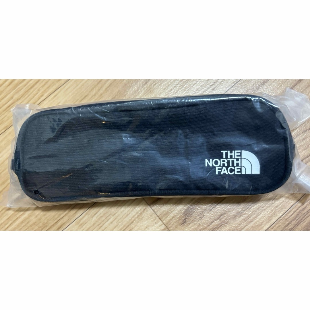 THE NORTH FACE(ザノースフェイス)のTHE North Face ペンケース インテリア/住まい/日用品の文房具(ペンケース/筆箱)の商品写真