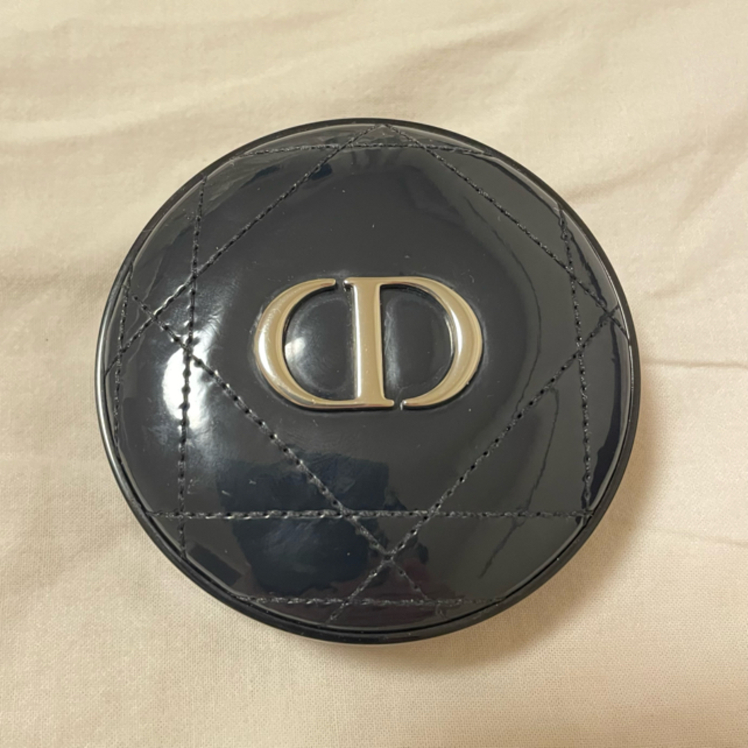 Dior(ディオール)のディオール　クッションファンデーション  ケース コスメ/美容のベースメイク/化粧品(ファンデーション)の商品写真