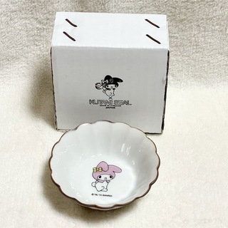 サンリオ - 新品 陶器 ハローキティ 顔型 マグカップ の通販｜ラクマ