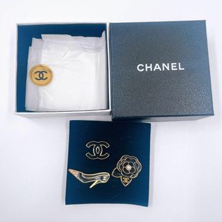 シャネル(CHANEL)の【正規品・美品】シャネル 02A アイコン パール ブローチ 3点セット(ブローチ/コサージュ)