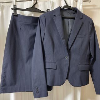 ユニクロ(UNIQLO)のユニクロ　スーツ　ネイビー(スーツ)