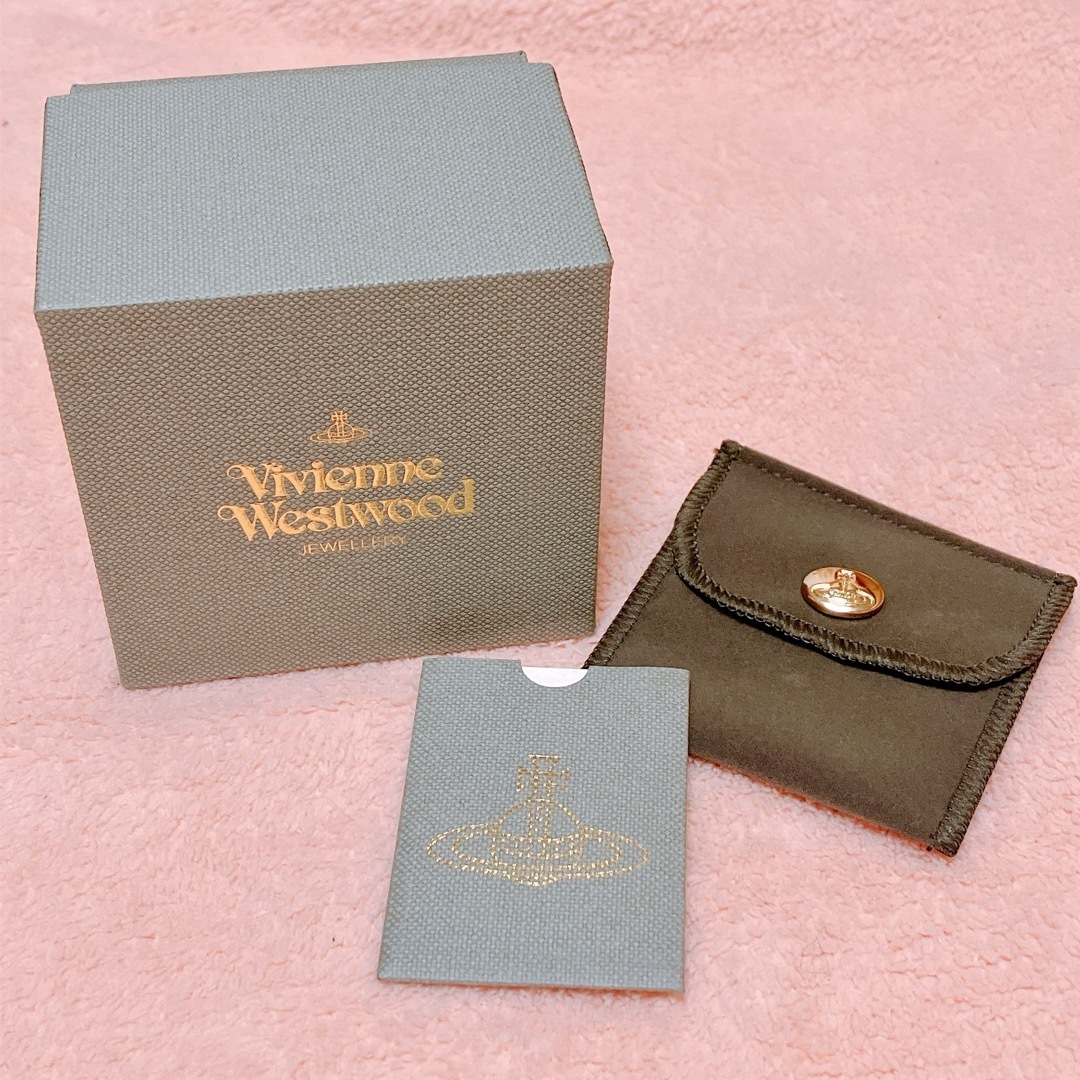 Vivienne Westwood(ヴィヴィアンウエストウッド)の美品【ヴィヴィアン】シンプルオーブ　ネックレス　ブラック×ゴールド レディースのアクセサリー(ネックレス)の商品写真