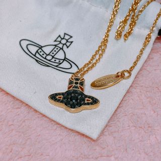 ヴィヴィアンウエストウッド(Vivienne Westwood)の美品【ヴィヴィアン】シンプルオーブ　ネックレス　ブラック×ゴールド(ネックレス)