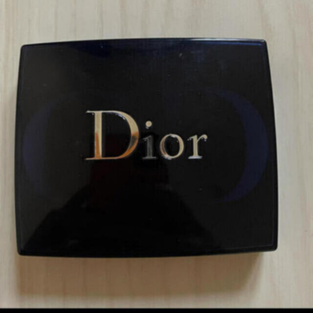 Christian Dior(クリスチャンディオール)のDior☆限定 アイシャドウ ディオール サンククルール909 コスメ/美容のベースメイク/化粧品(アイシャドウ)の商品写真