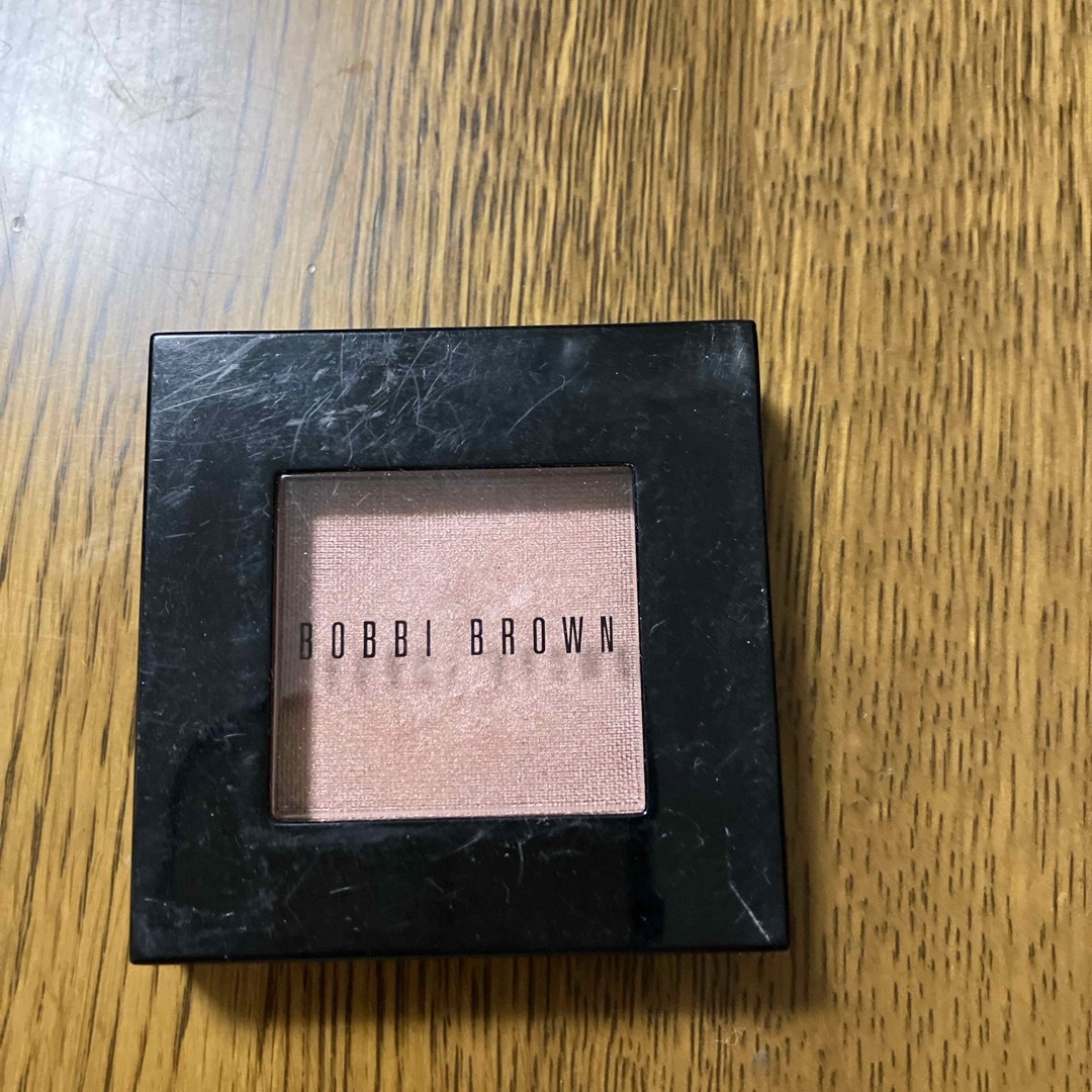 BOBBI BROWN(ボビイブラウン)のボビィブラウン　シマーウォッシュアイシャドウ　08ローズゴールド コスメ/美容のベースメイク/化粧品(アイシャドウ)の商品写真