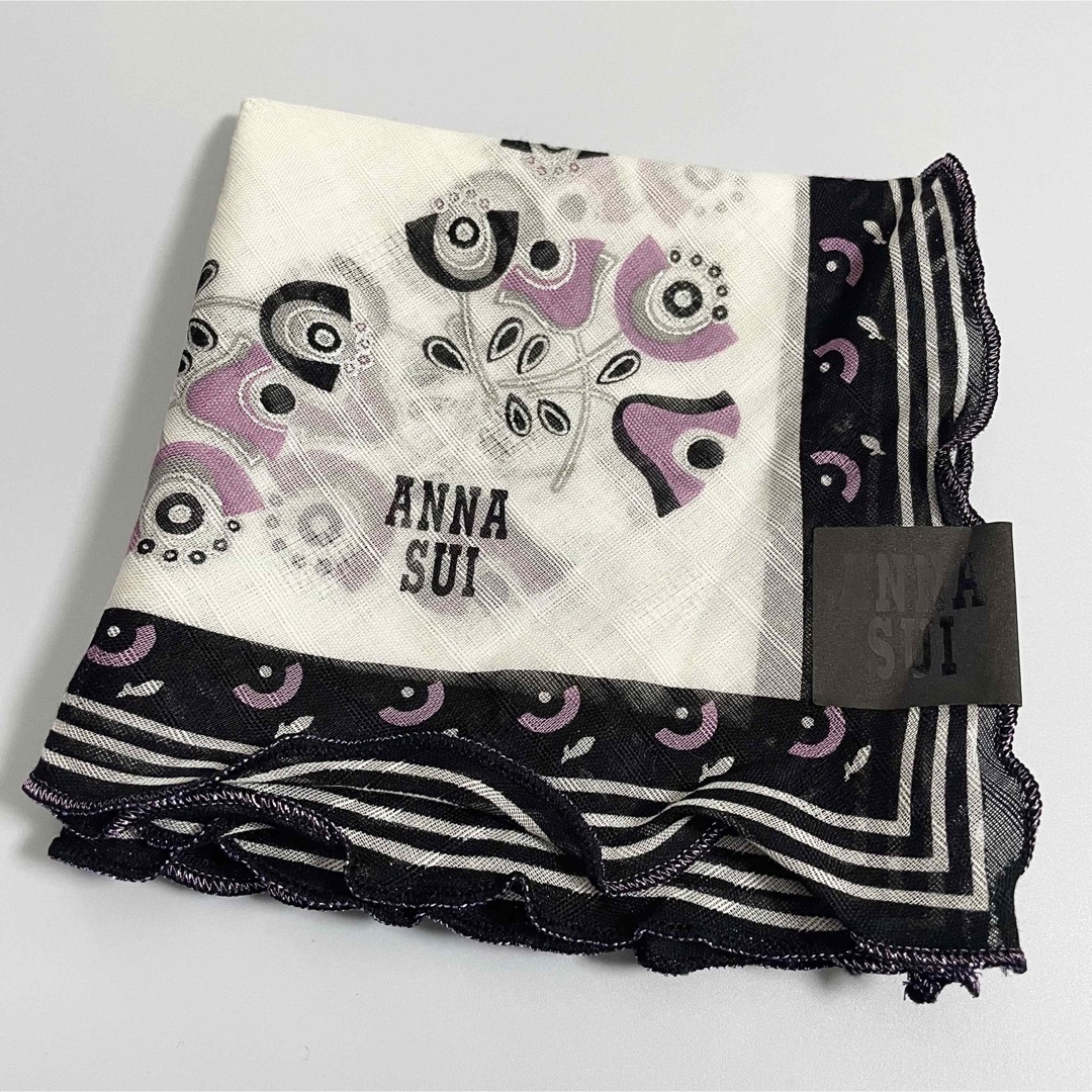 ANNA SUI(アナスイ)の《新品》ANNA SUI 花柄 フリル ハンカチ レディースのファッション小物(ハンカチ)の商品写真