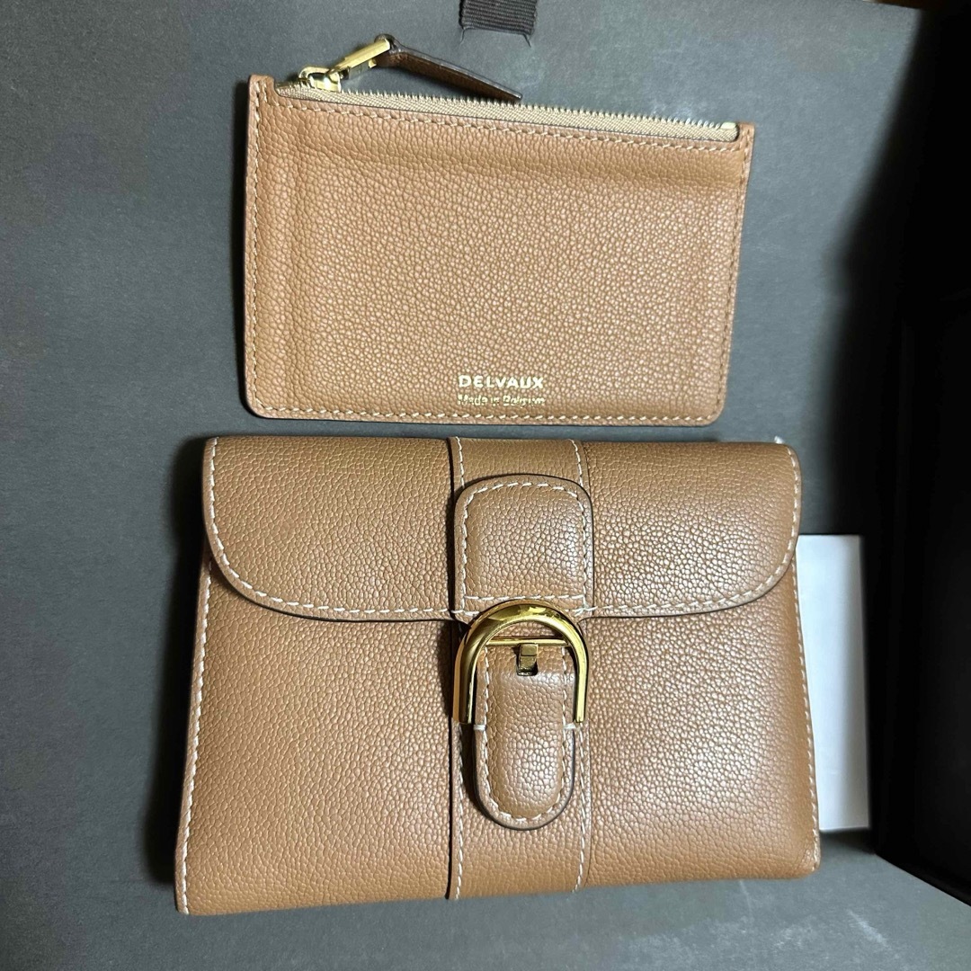 DELVAUX(デルヴォー)のDELVAUX  Brillant Compact Wallet  レディースのファッション小物(財布)の商品写真