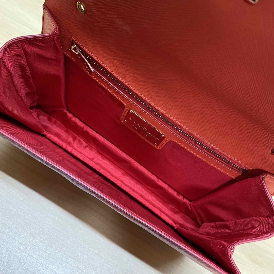 Salvatore Ferragamo(サルヴァトーレフェラガモ)のフェラガモ　チェーン　ショルダーバッグ　ヴァラリボン　レザー　ピンク系 レディースのバッグ(ショルダーバッグ)の商品写真