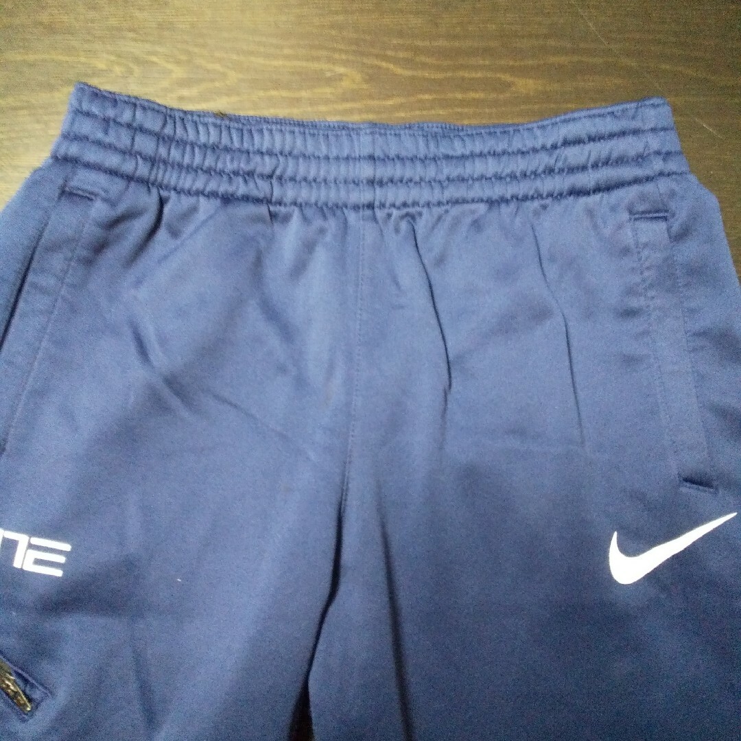 NIKE(ナイキ)のNIKE ジャージ パンツsizeL(160) キッズ/ベビー/マタニティのキッズ服男の子用(90cm~)(パンツ/スパッツ)の商品写真