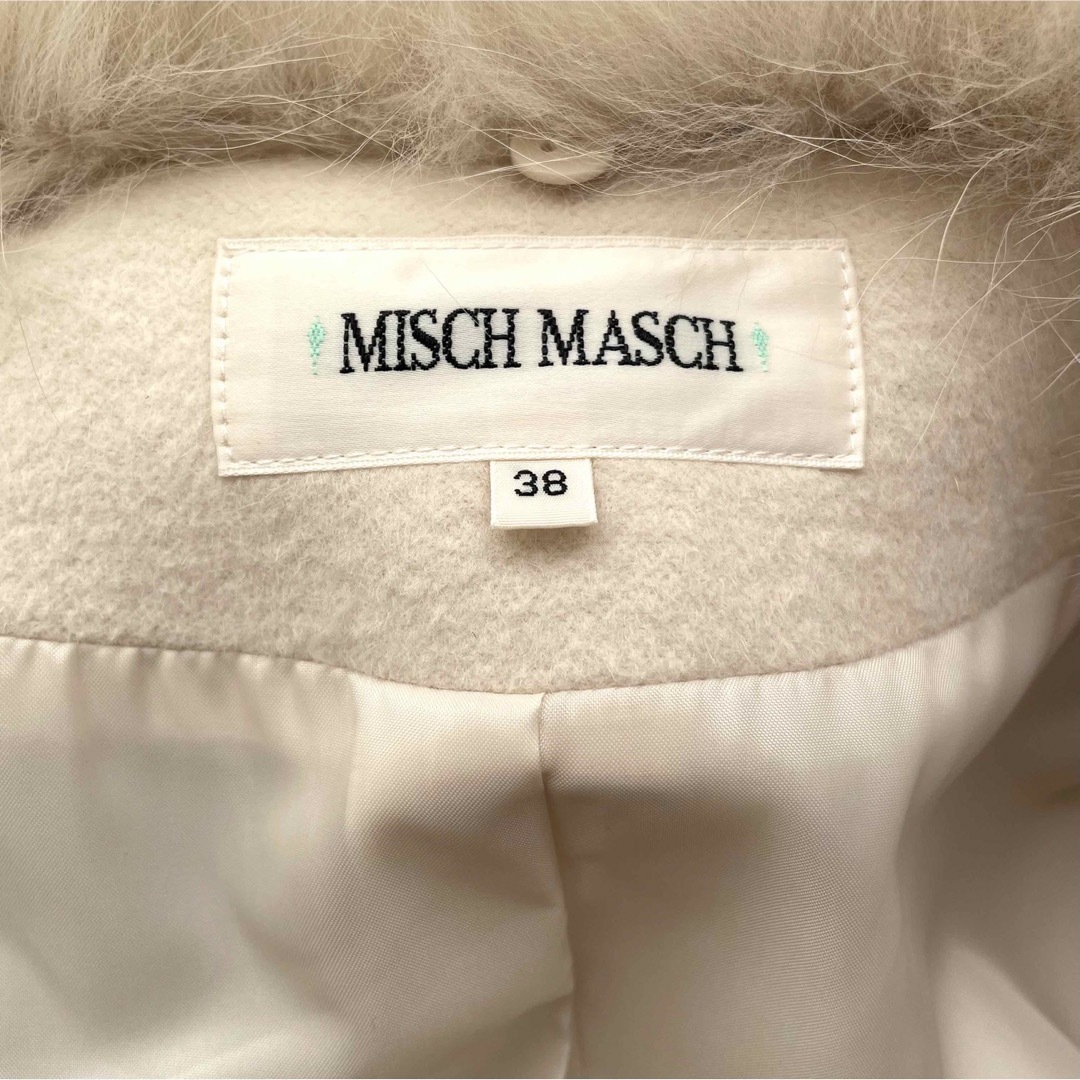 MISCH MASCH(ミッシュマッシュ)の【雑誌掲載】ミッシュマッシュ　スカーフ付きファー使いタックコート　アンゴラ レディースのジャケット/アウター(ロングコート)の商品写真