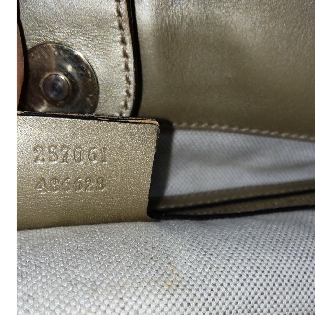 Gucci(グッチ)のGUCCIトートバック(週末お値下げ) レディースのバッグ(トートバッグ)の商品写真