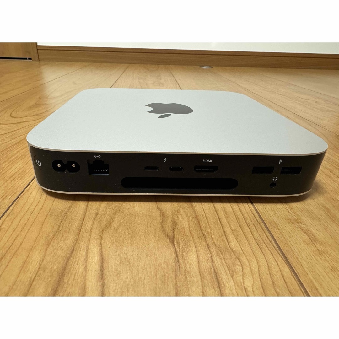 Mac (Apple)(マック)のAPPLE 2023 M２チップ Mac mini スマホ/家電/カメラのPC/タブレット(デスクトップ型PC)の商品写真