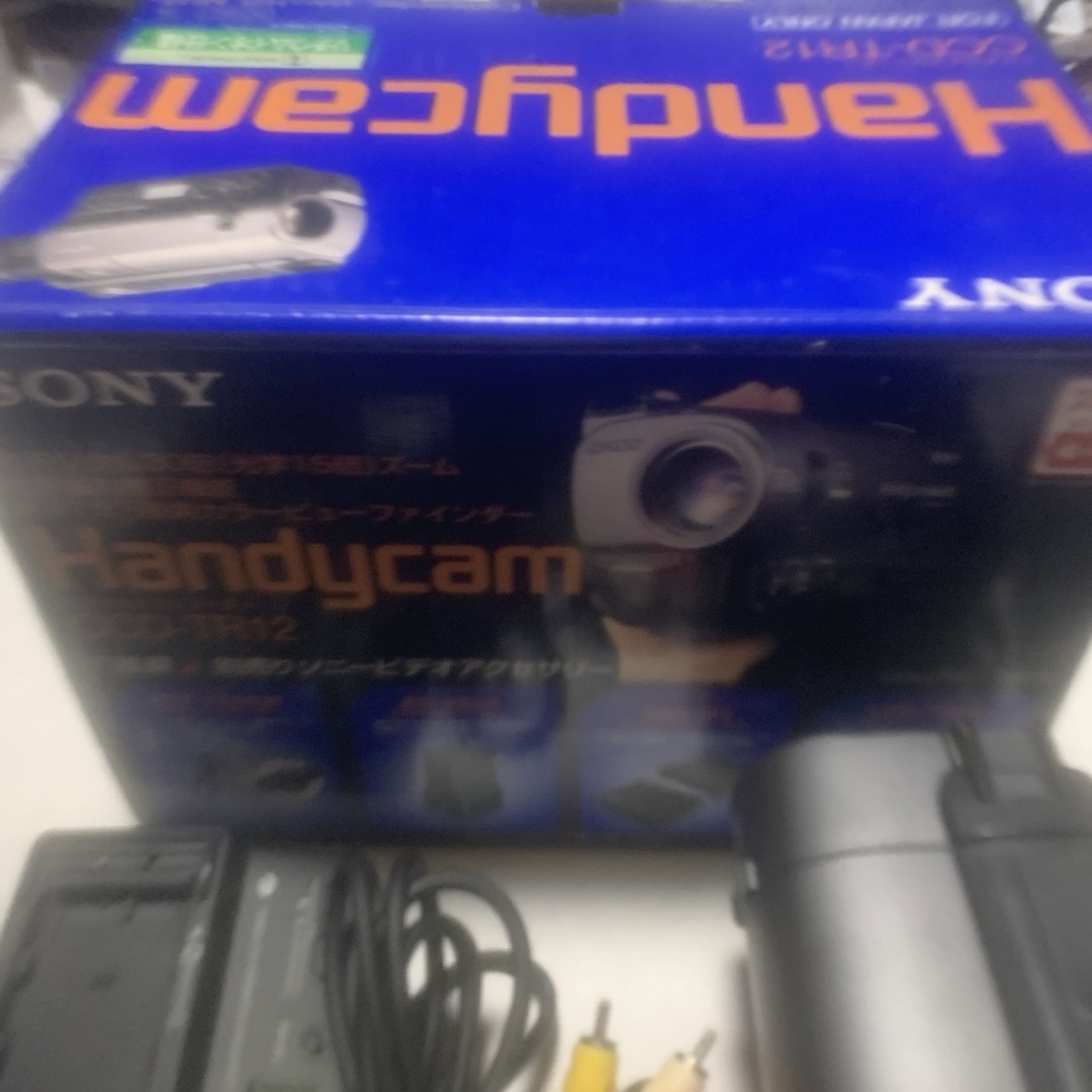 SONY(ソニー)の動作品　SONY VideoHi8 HANDYCAM  CCD-TR12 スマホ/家電/カメラのスマホ/家電/カメラ その他(その他)の商品写真