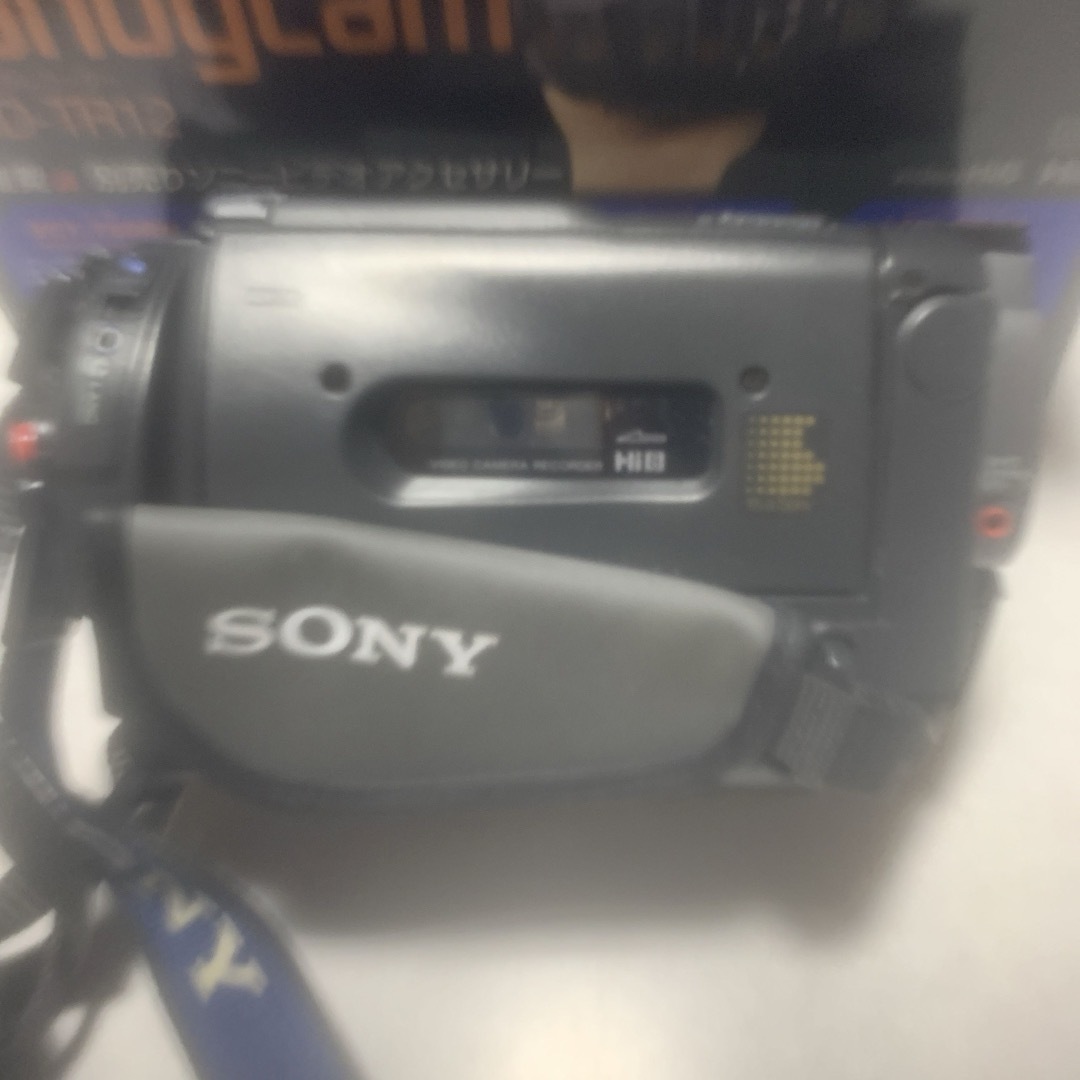 SONY(ソニー)の動作品　SONY VideoHi8 HANDYCAM  CCD-TR12 スマホ/家電/カメラのスマホ/家電/カメラ その他(その他)の商品写真