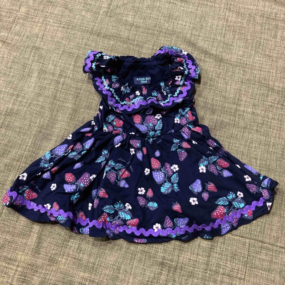 ANNA SUI mini(アナスイミニ)のANNASUI mini いちごワンピース キッズ/ベビー/マタニティのキッズ服女の子用(90cm~)(ワンピース)の商品写真