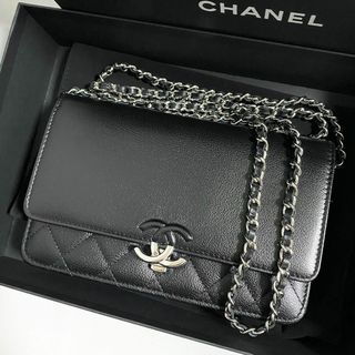 シャネル(CHANEL)の❤️CHANEL❤️マトラッセ チェーンウォレット ダブルココ(ショルダーバッグ)