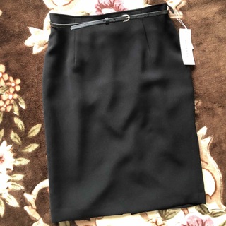 スーツカンパニー(THE SUIT COMPANY)のザ スーツカンパニー ベルト付タイトスカート 新品 制服 黒 スーツ(スーツ)