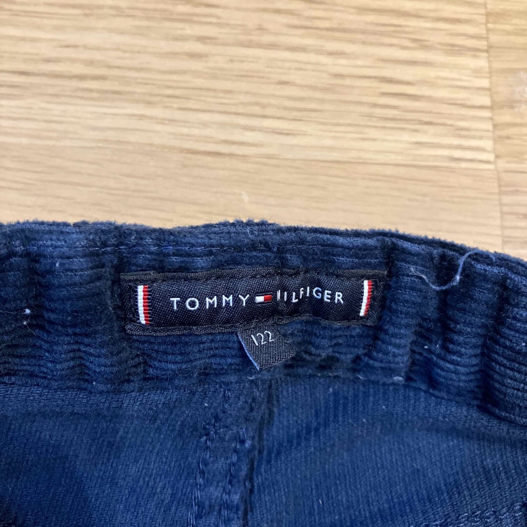 TOMMY HILFIGER(トミーヒルフィガー)のTOMMY HILFIGER キッズ　ネイビーパンツ　120cm キッズ/ベビー/マタニティのキッズ服男の子用(90cm~)(パンツ/スパッツ)の商品写真