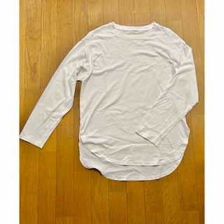 ジーユー(GU)のGU  ロンT  長袖トップス　無地　ホワイト　重ね着　S〜M(Tシャツ(長袖/七分))