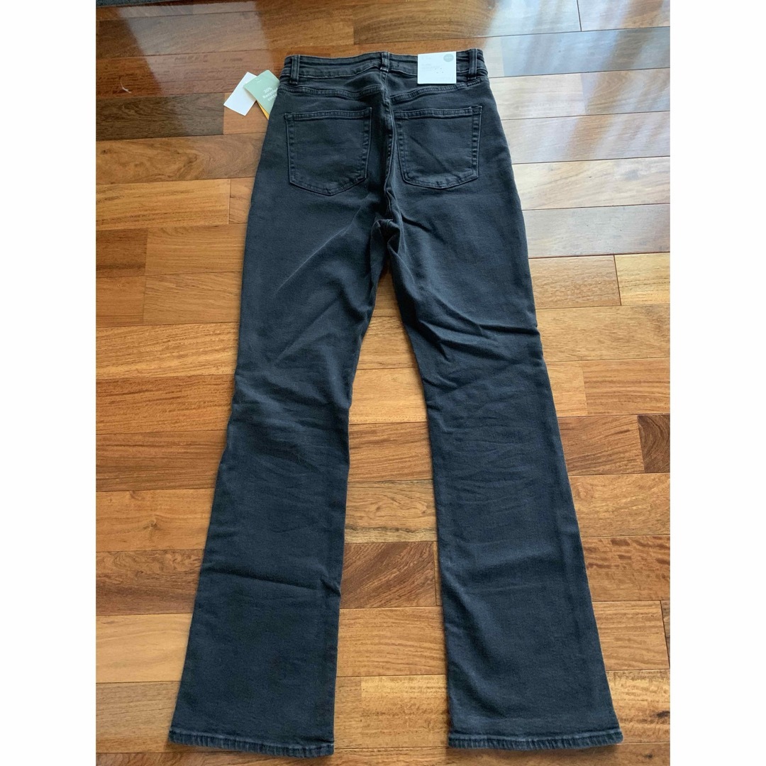 H&M - 未使用タグ付きH&M サイズ40 フレアハイウエストデニム H&M - 未使用タグ付きH&M サイズ40 フレアハイウエストデニム