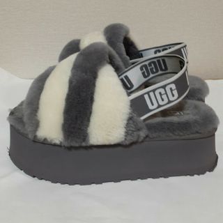 アグ(UGG)の【アザピー様専用】UGG W DISCO STRIPE SLIDEサイズ24cm(サンダル)