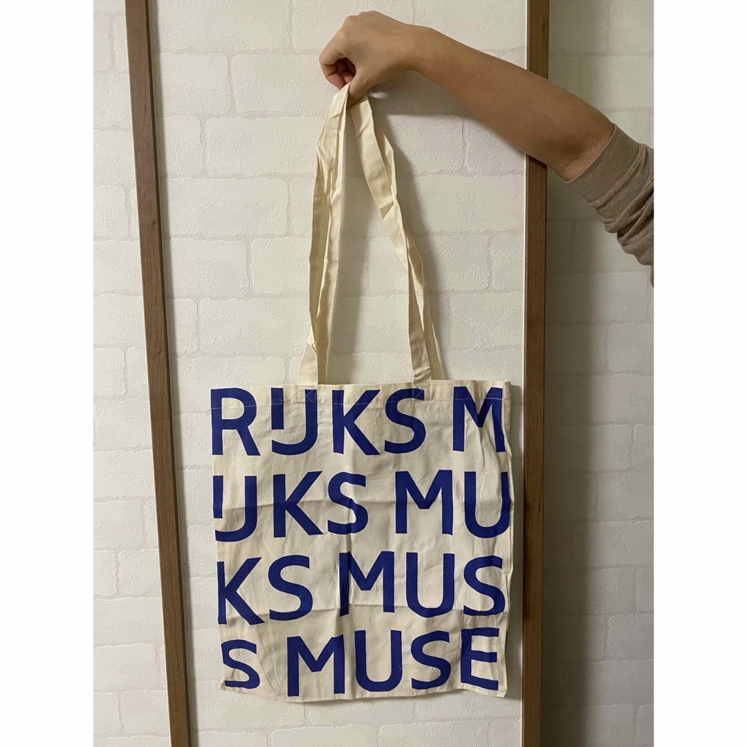 オランダ　アムステルダム国立美術館 限定色 エコバッグ Rijksmuseum レディースのバッグ(トートバッグ)の商品写真