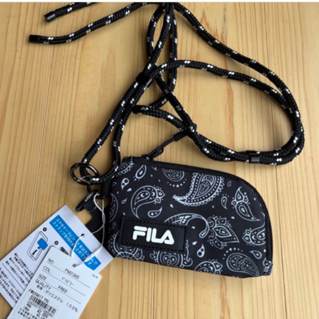 FILA(フィラ)の値下げ　FILA ペーズリー柄　ネックポーチ　財布 レディースのファッション小物(財布)の商品写真