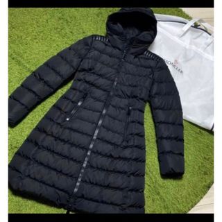 モンクレール(MONCLER)の美品モンクレール　タレヴ☆ガーメントハンガー付き☆(ダウンコート)