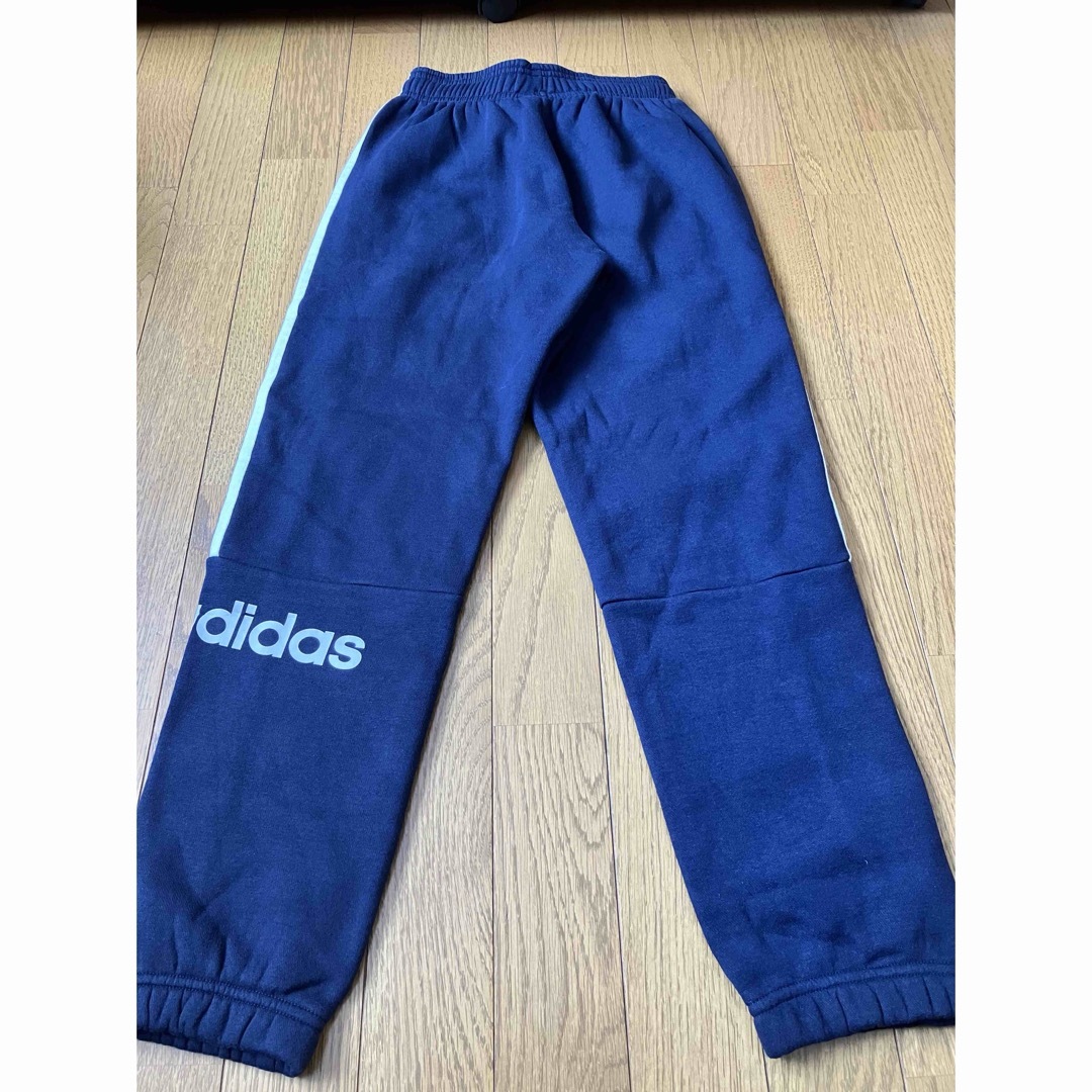 adidas 裏起毛トレーナー、裏起毛スウェットパンツ キッズ/ベビー/マタニティのキッズ服男の子用(90cm~)(Tシャツ/カットソー)の商品写真