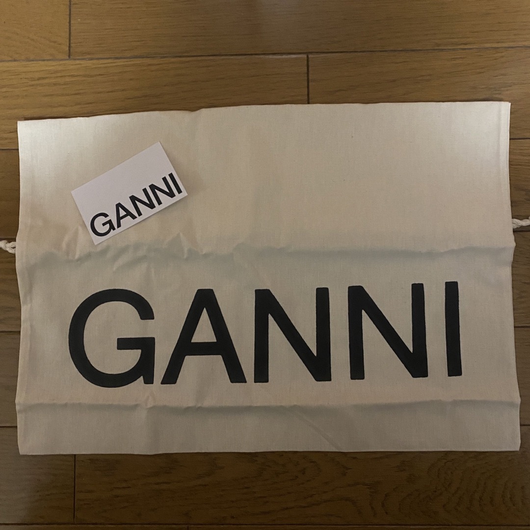 GANNI スクエアトゥ ソフトバレエシューズ　37 レディースの靴/シューズ(バレエシューズ)の商品写真