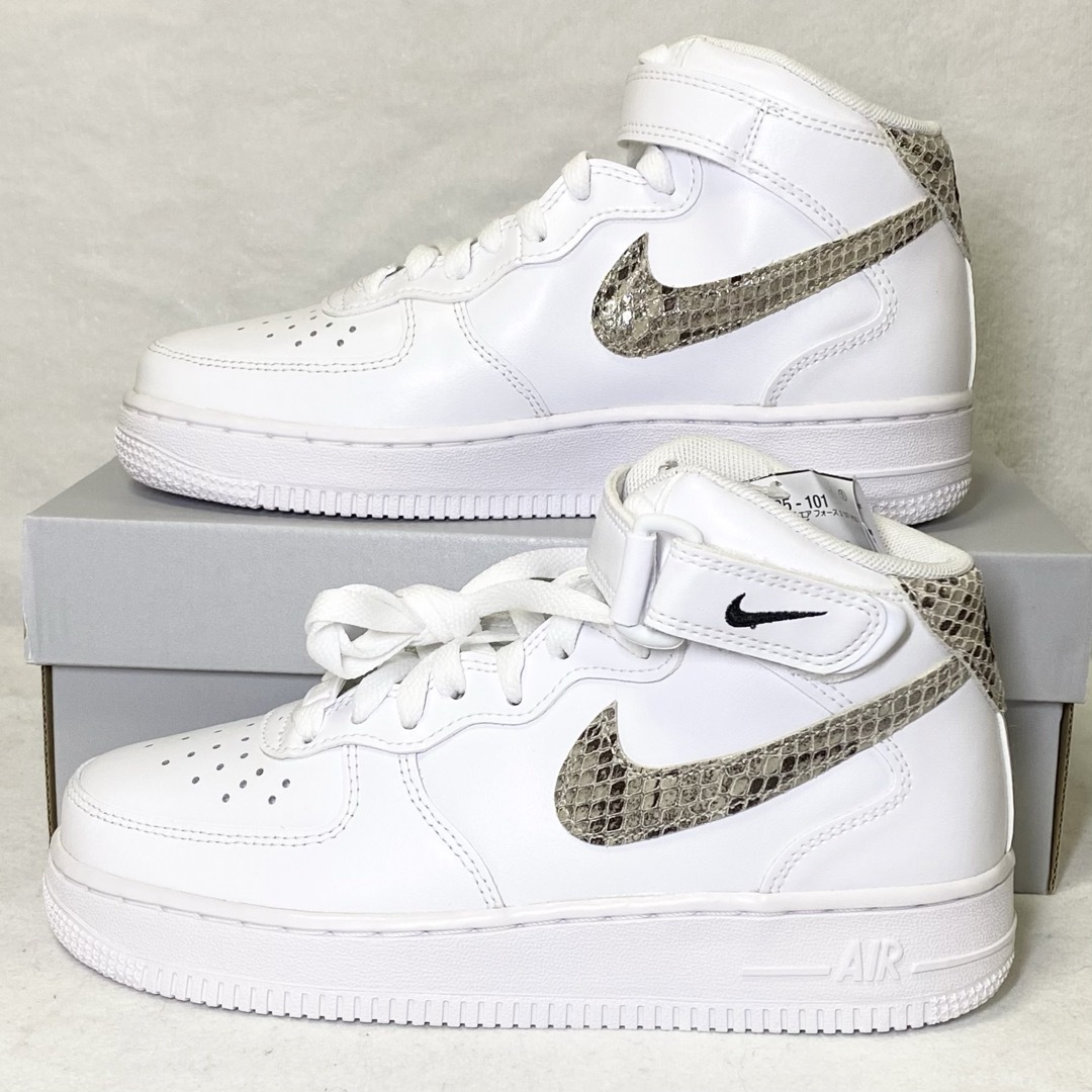 NIKE(ナイキ)の完売品‼️ナイキ エアホース1 NIKE AIR FORCE1 スネーク ヘビ柄 レディースの靴/シューズ(スニーカー)の商品写真