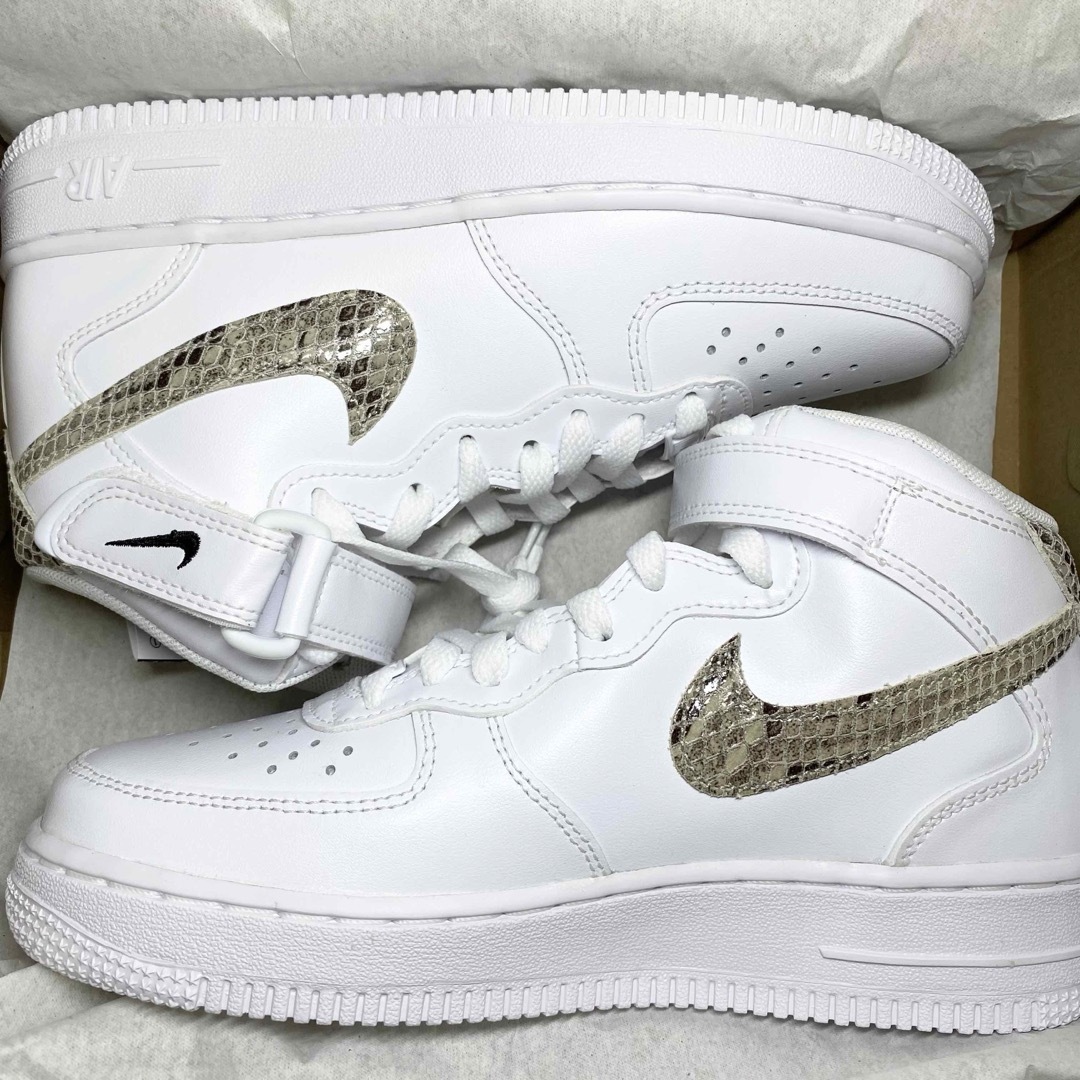 NIKE(ナイキ)の完売品‼️ナイキ エアホース1 NIKE AIR FORCE1 スネーク ヘビ柄 レディースの靴/シューズ(スニーカー)の商品写真