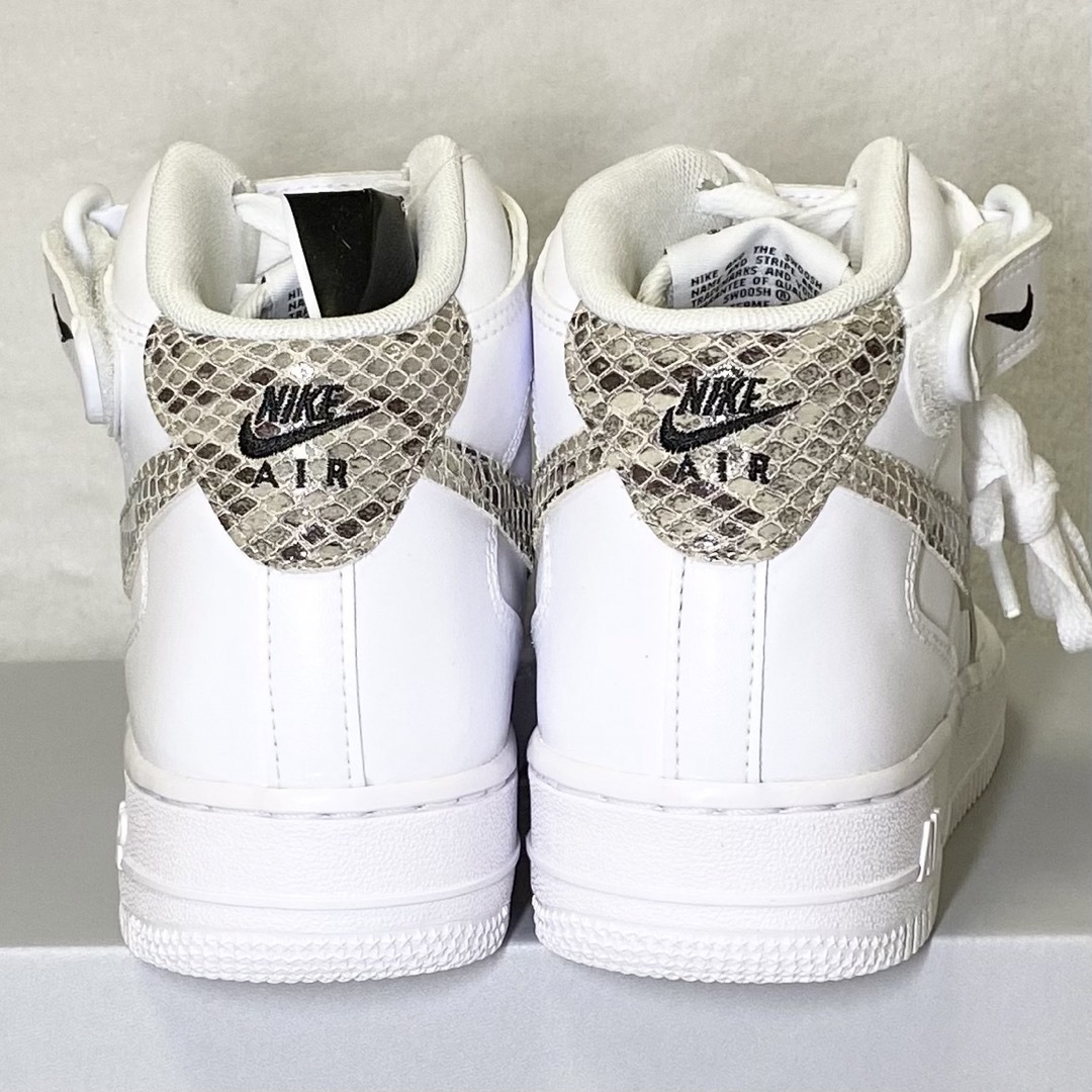 NIKE(ナイキ)の完売品‼️ナイキ エアホース1 NIKE AIR FORCE1 スネーク ヘビ柄 レディースの靴/シューズ(スニーカー)の商品写真