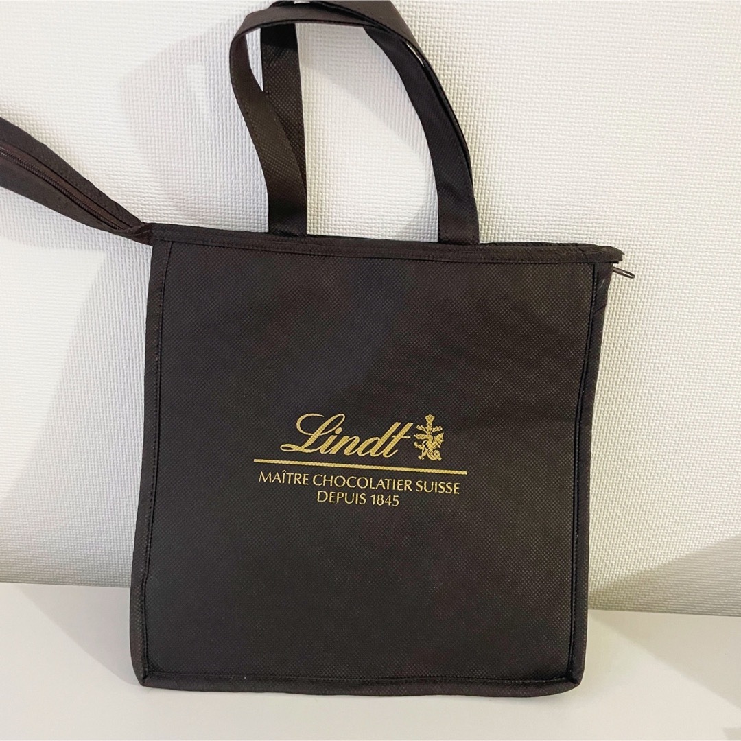 Lindt(リンツ)のリンツ   保温　保冷バッグ インテリア/住まい/日用品のキッチン/食器(弁当用品)の商品写真