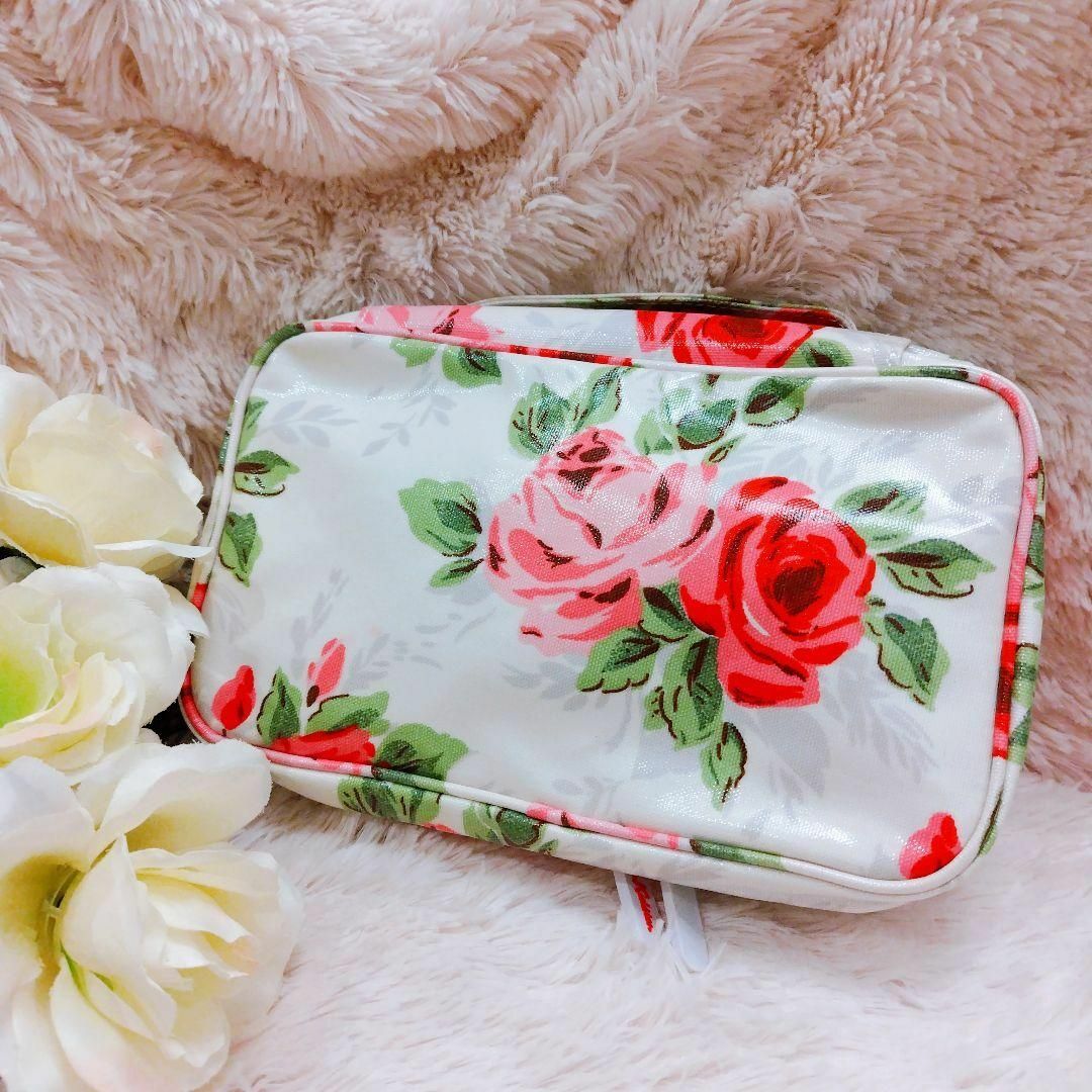 Cath Kidston(キャスキッドソン)の美品／Cath Kidston／キャスキッドソン／薔薇柄クリアケースポーチ レディースのバッグ(ボディバッグ/ウエストポーチ)の商品写真