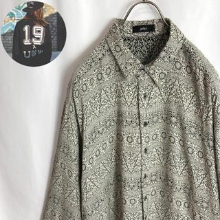 ヴィンテージ(VINTAGE)のレトロ古着 総柄シャツ 長袖 モノクロ エキゾチック ボーダー 灰色かわいいXL(シャツ)