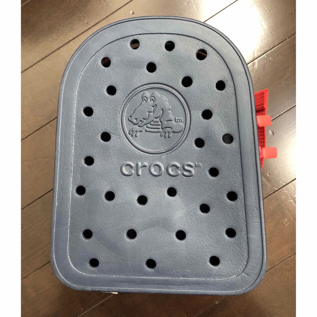 crocs(クロックス)のクロックバンド ミニ バックパック キッズ/ベビー/マタニティのこども用バッグ(リュックサック)の商品写真